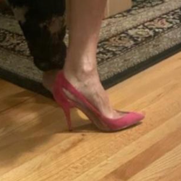 GUESS Pink Suede Clear Lucite Trim Japeen Pumps Heels 7.5 - Picture 12 of 12